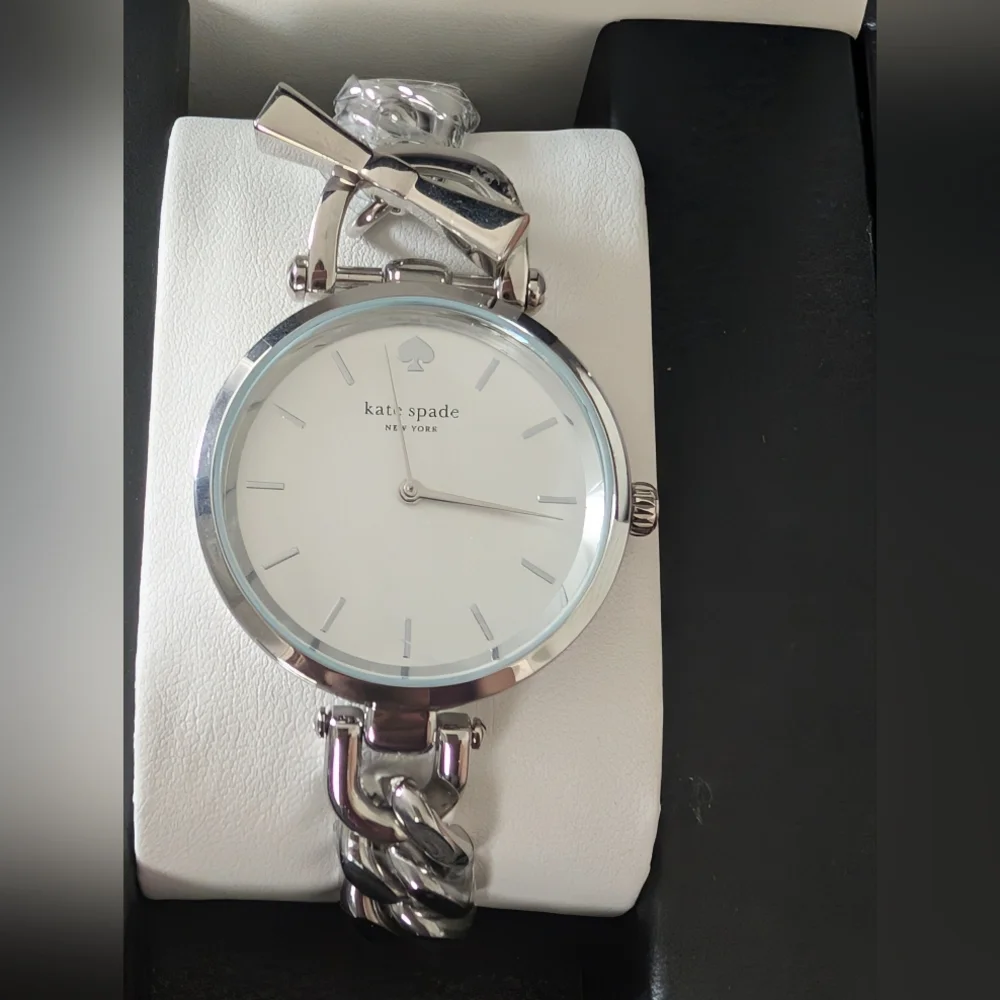 Kate SpadeHolland Silver Dial Stainless Steel Twist Ladies Watch